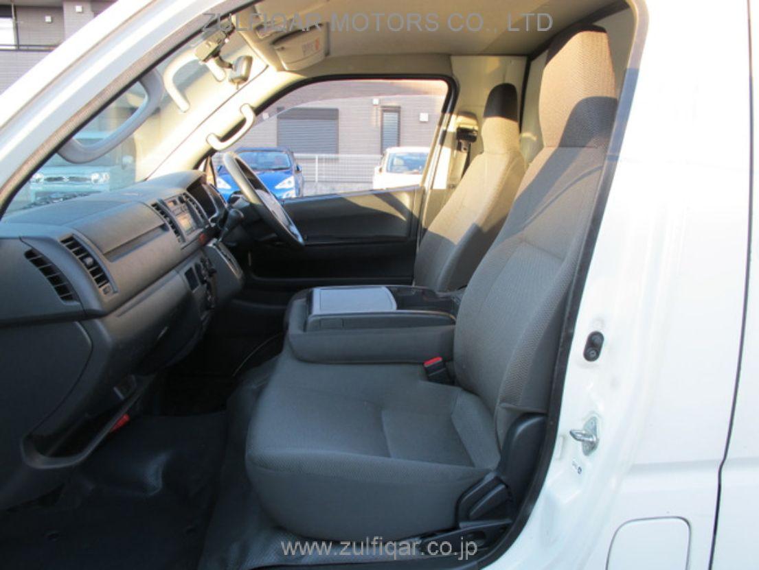 TOYOTA HIACE 2015 Image 10