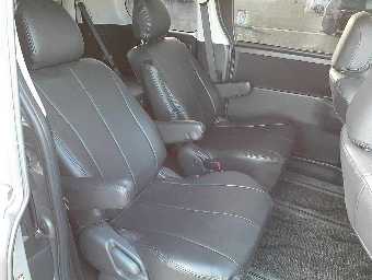 TOYOTA NOAH 2010 Image 8