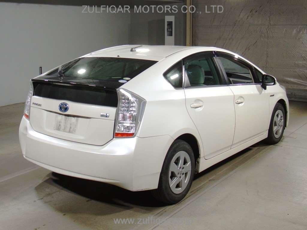TOYOTA PRIUS 2010 Image 2