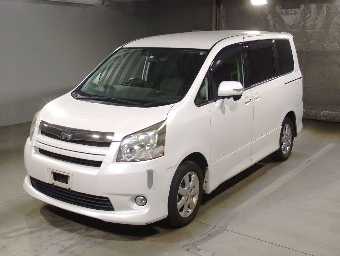 TOYOTA NOAH 2009 Image 1