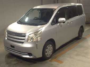 TOYOTA NOAH 2009 Image 1
