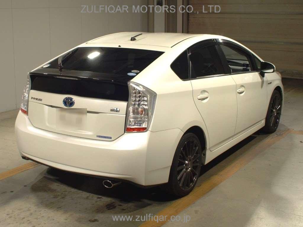 TOYOTA PRIUS 2010 Image 2