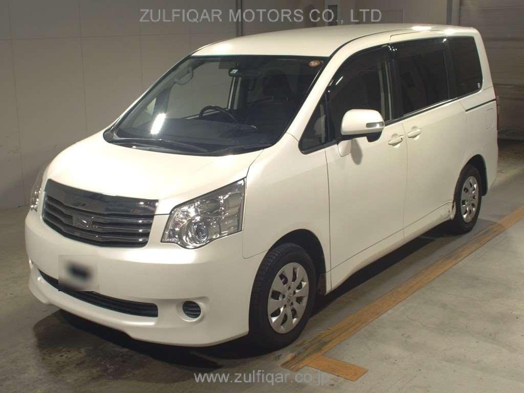 TOYOTA NOAH 2013 Image 1