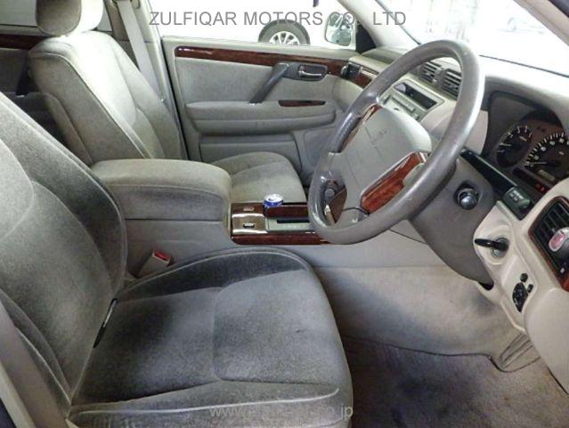 TOYOTA CROWN 2001 Image 3