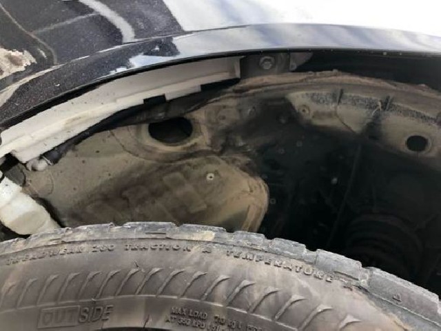 BMW 5 SERIES 2010 Image 30