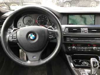 BMW 5 SERIES 2010 Image 24