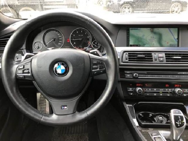 BMW 5 SERIES 2010 Image 31