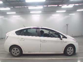 TOYOTA PRIUS 2011 Image 3