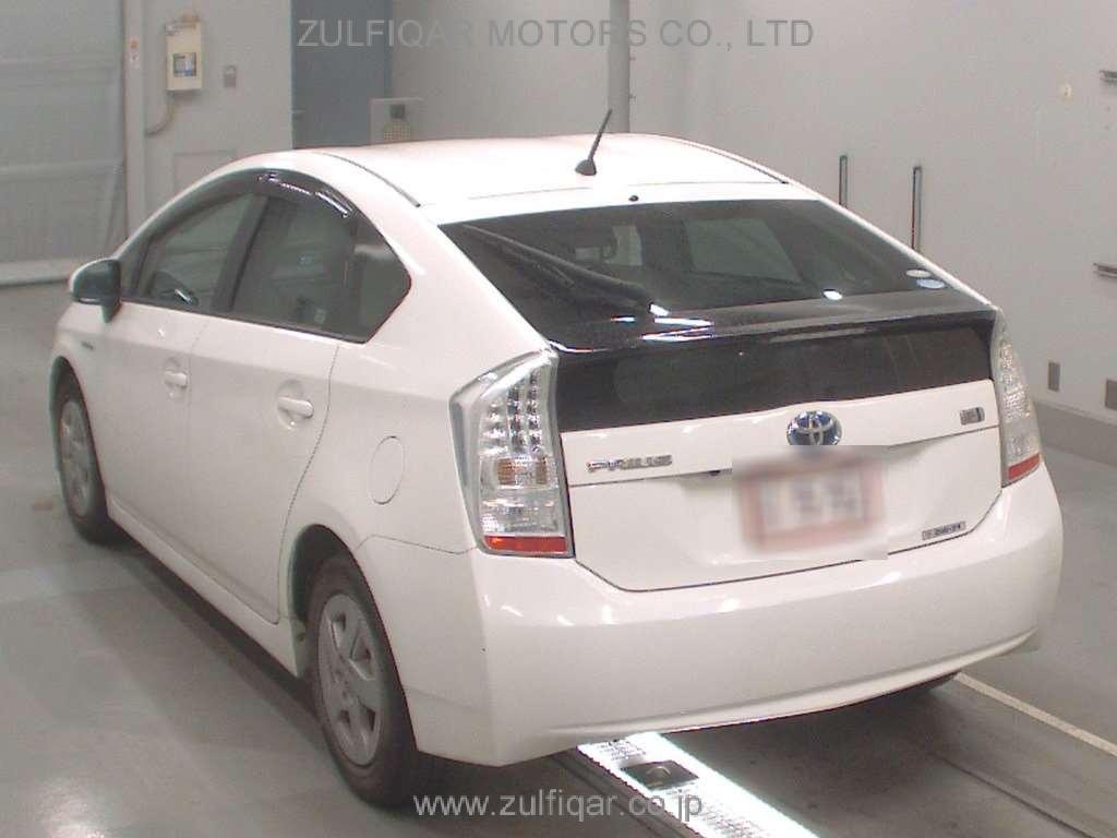 TOYOTA PRIUS 2011 Image 6