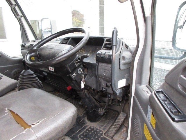 ISUZU ELF DUMP TRUCK 2002 Image 26