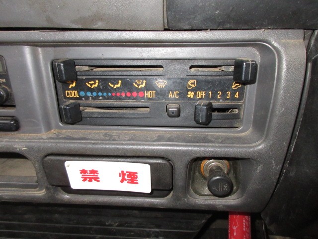 ISUZU ELF DUMP TRUCK 2002 Image 28