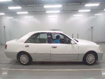 TOYOTA CROWN 2003 Image 3