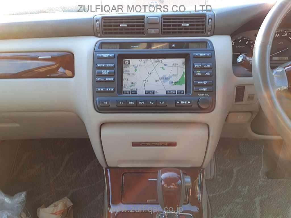 TOYOTA CROWN 2003 Image 9