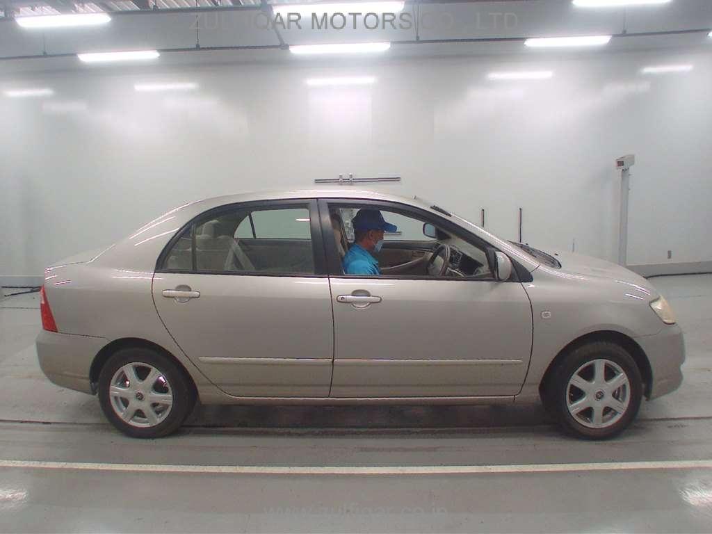 TOYOTA COROLLA 2004 Image 3
