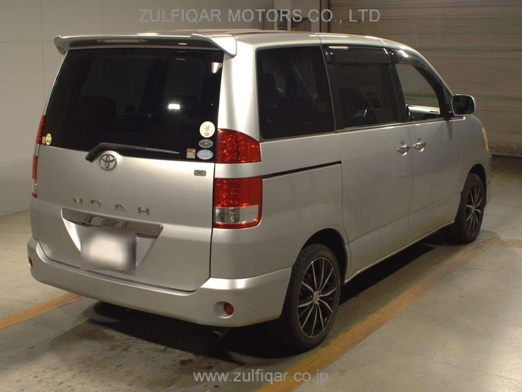 TOYOTA NOAH 2007 Image 2