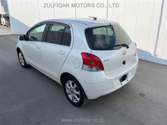TOYOTA VITZ 2008 Image 2