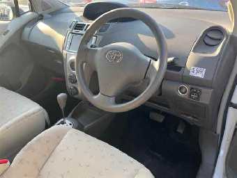 TOYOTA VITZ 2008 Image 3