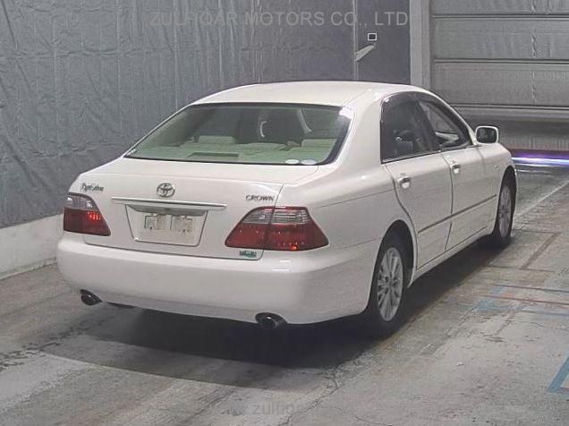 TOYOTA CROWN 2005 Image 2