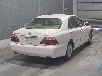 TOYOTA CROWN 2005 Image 2