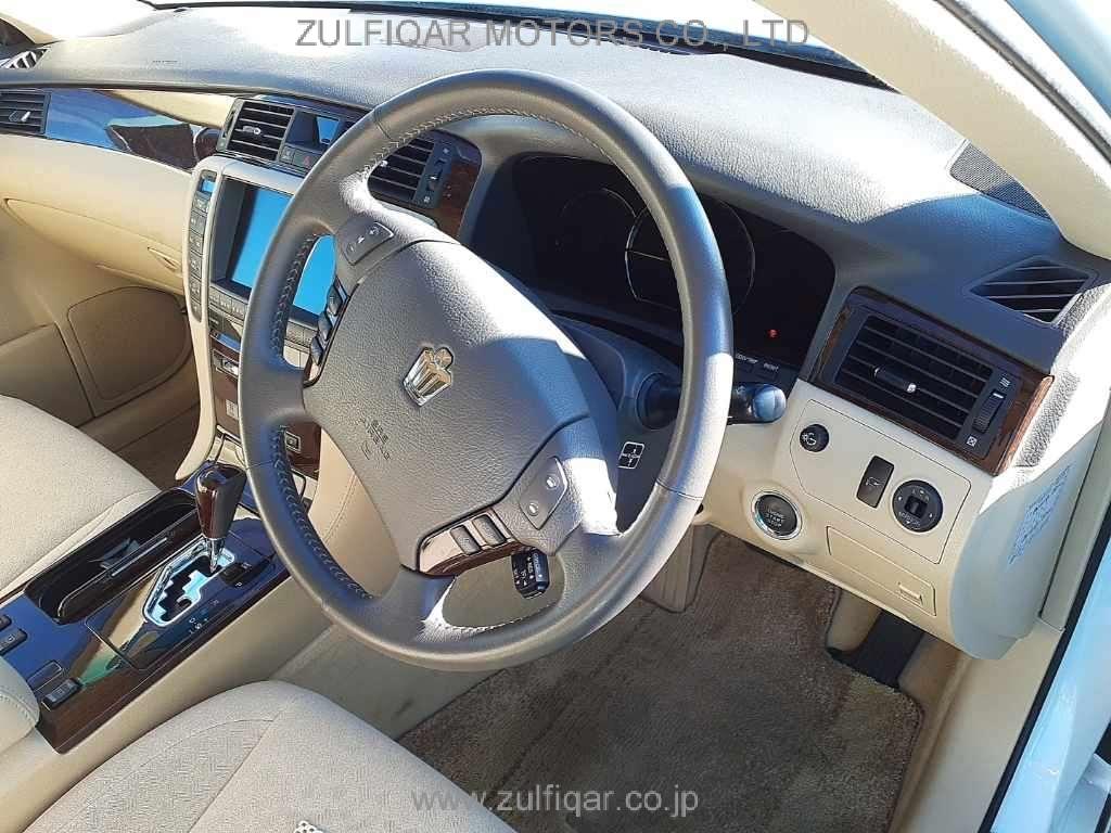 TOYOTA CROWN 2007 Image 7
