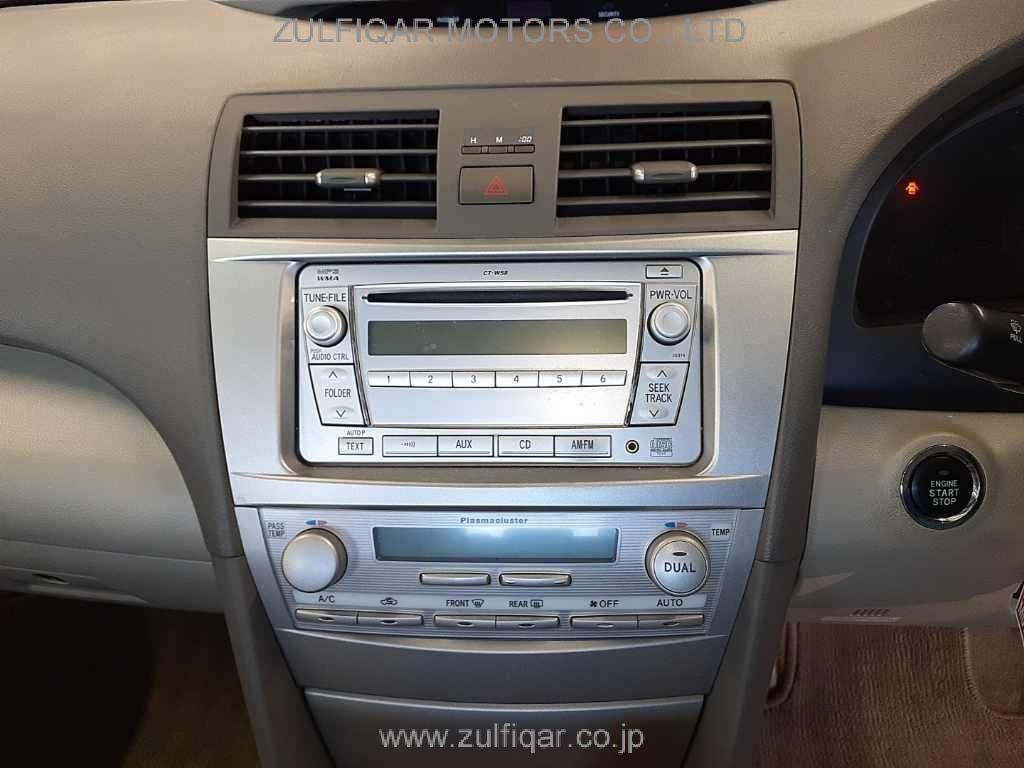 TOYOTA CAMRY 2010 Image 10