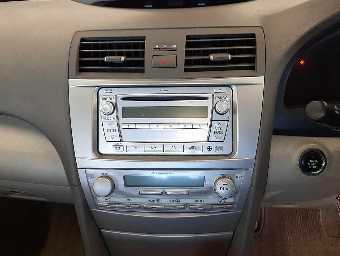 TOYOTA CAMRY 2010 Image 10