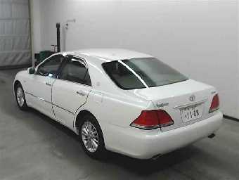 TOYOTA CROWN 2004 Image 2