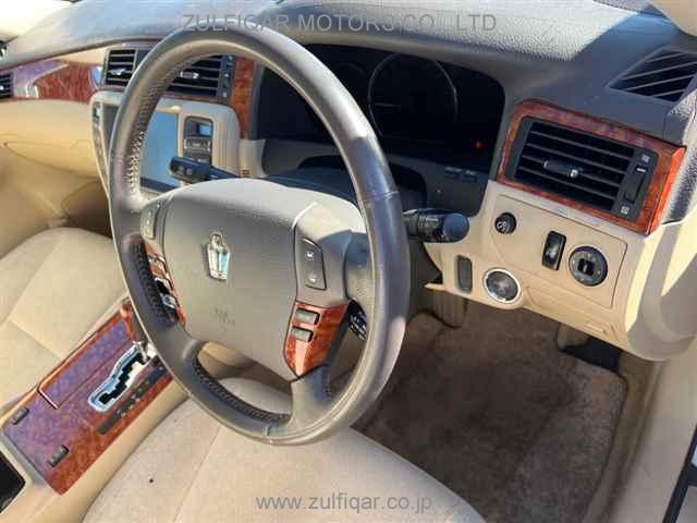 TOYOTA CROWN 2004 Image 3