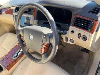 TOYOTA CROWN 2004 Image 3