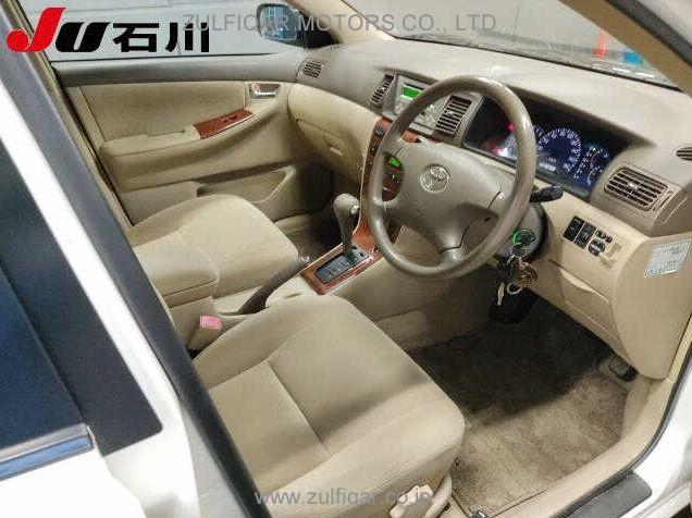 TOYOTA COROLLA 2004 Image 3