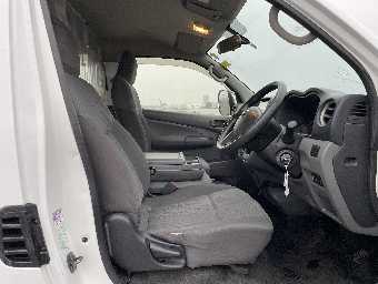 NISSAN NV350 CARAVAN 2014 Image 5