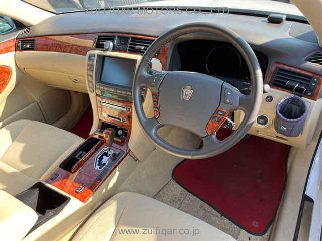 TOYOTA CROWN 2005 Image 3