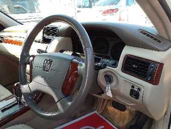 TOYOTA CROWN 2002 Image 7