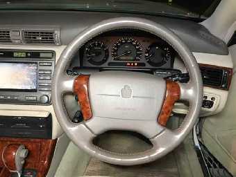 TOYOTA CROWN 1999 Image 6