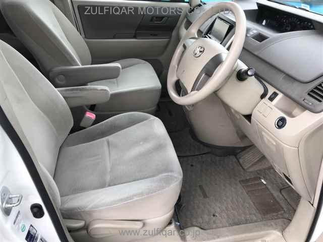 TOYOTA NOAH 2007 Image 3