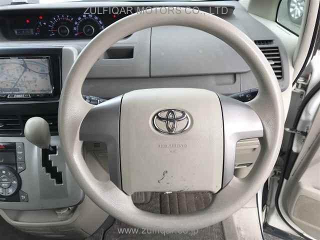 TOYOTA NOAH 2007 Image 7
