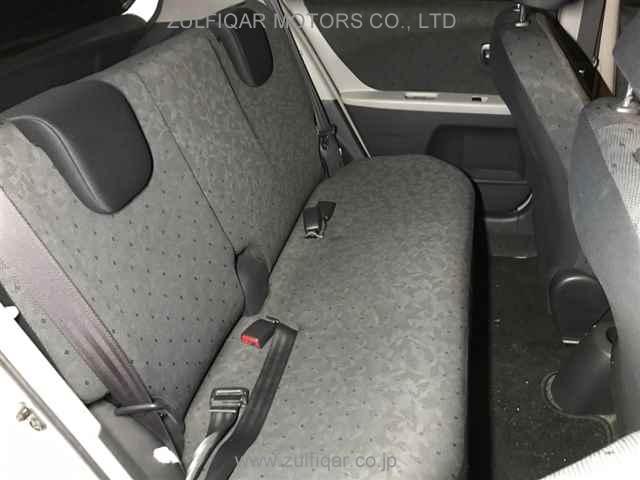 TOYOTA VITZ 2010 Image 6