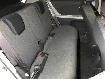 TOYOTA VITZ 2010 Image 6