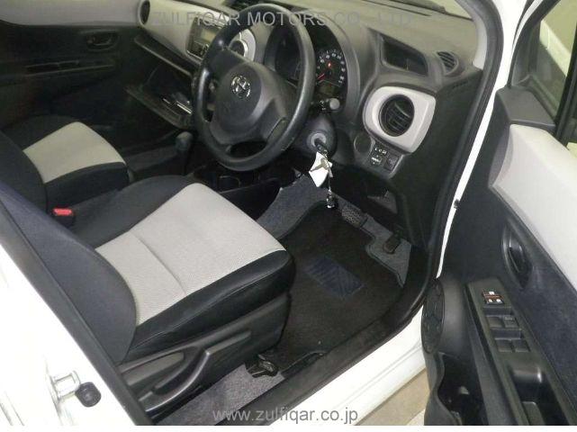 TOYOTA VITZ 2011 Image 3