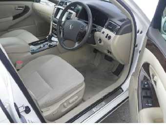 TOYOTA CROWN 2006 Image 3