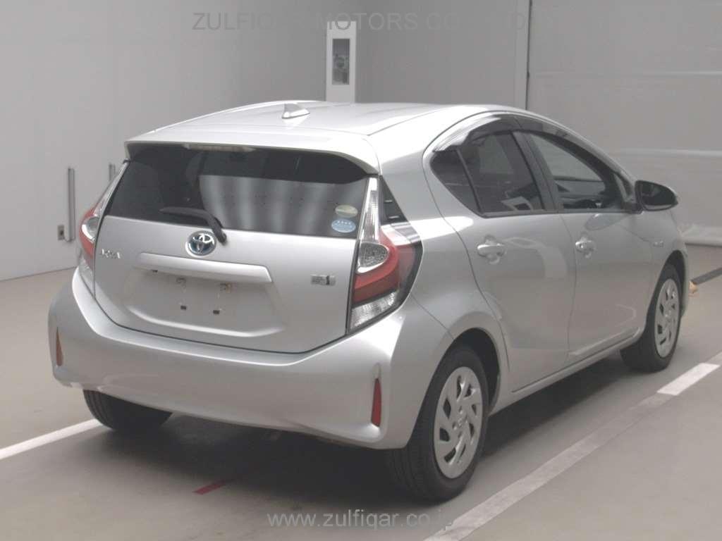 TOYOTA AQUA 2017 Image 2