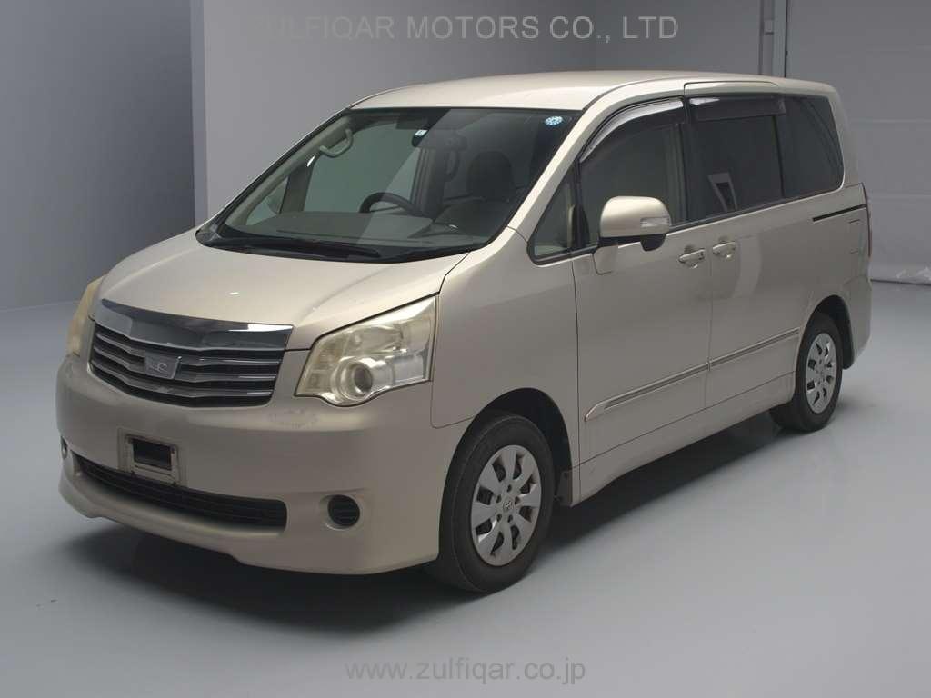 TOYOTA NOAH 2010 Image 1