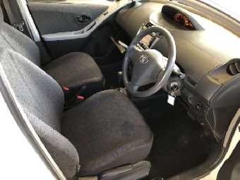 TOYOTA VITZ 2008 Image 3