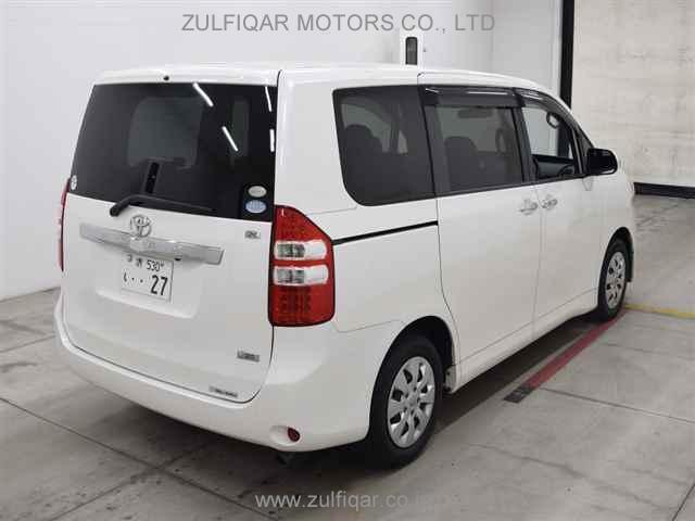TOYOTA NOAH 2011 Image 5