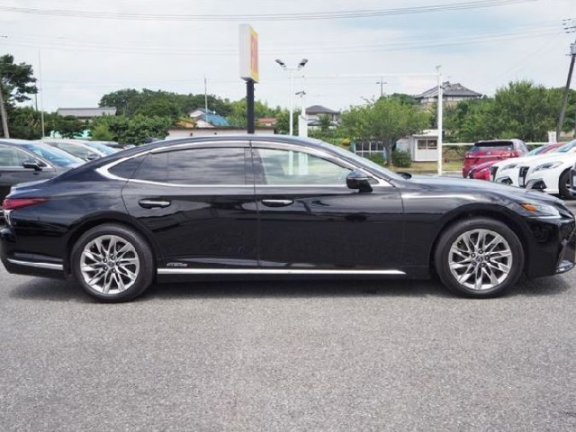 LEXUS LS 2018 Image 19