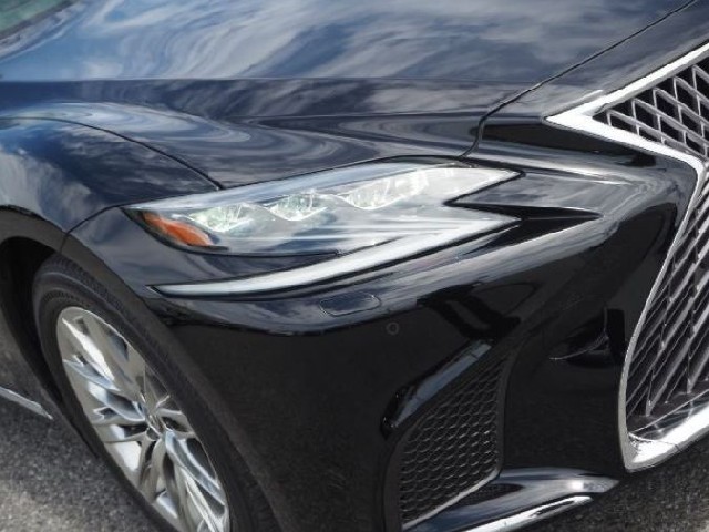 LEXUS LS 2018 Image 20