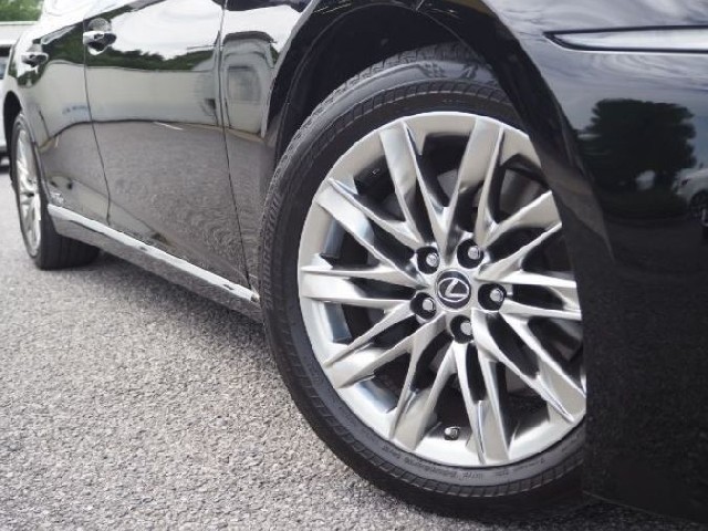 LEXUS LS 2018 Image 21