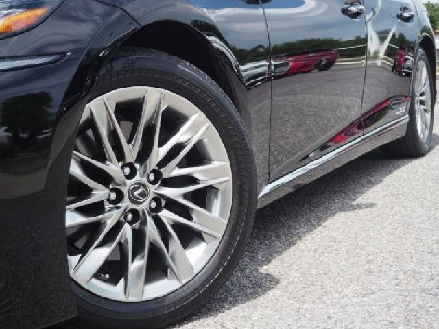 LEXUS LS 2018 Image 22