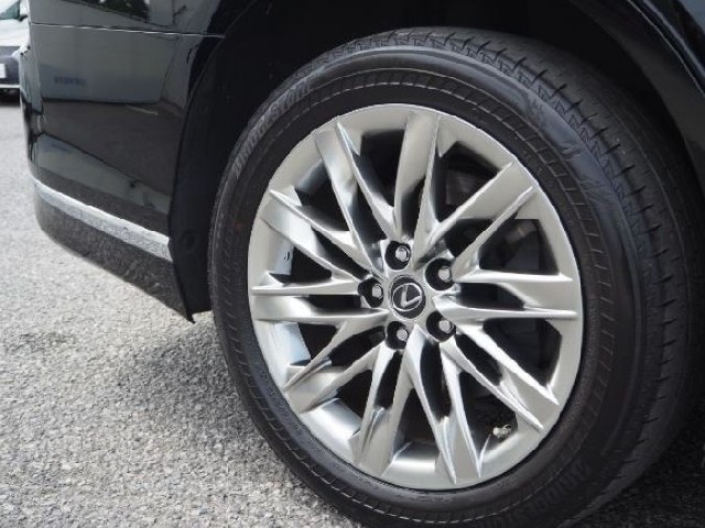 LEXUS LS 2018 Image 24