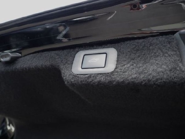 LEXUS LS 2018 Image 37